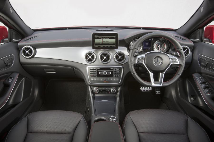  Mercedes-Benz GLA250 AMG 2014 года  (UK) (фото 42 из 52)